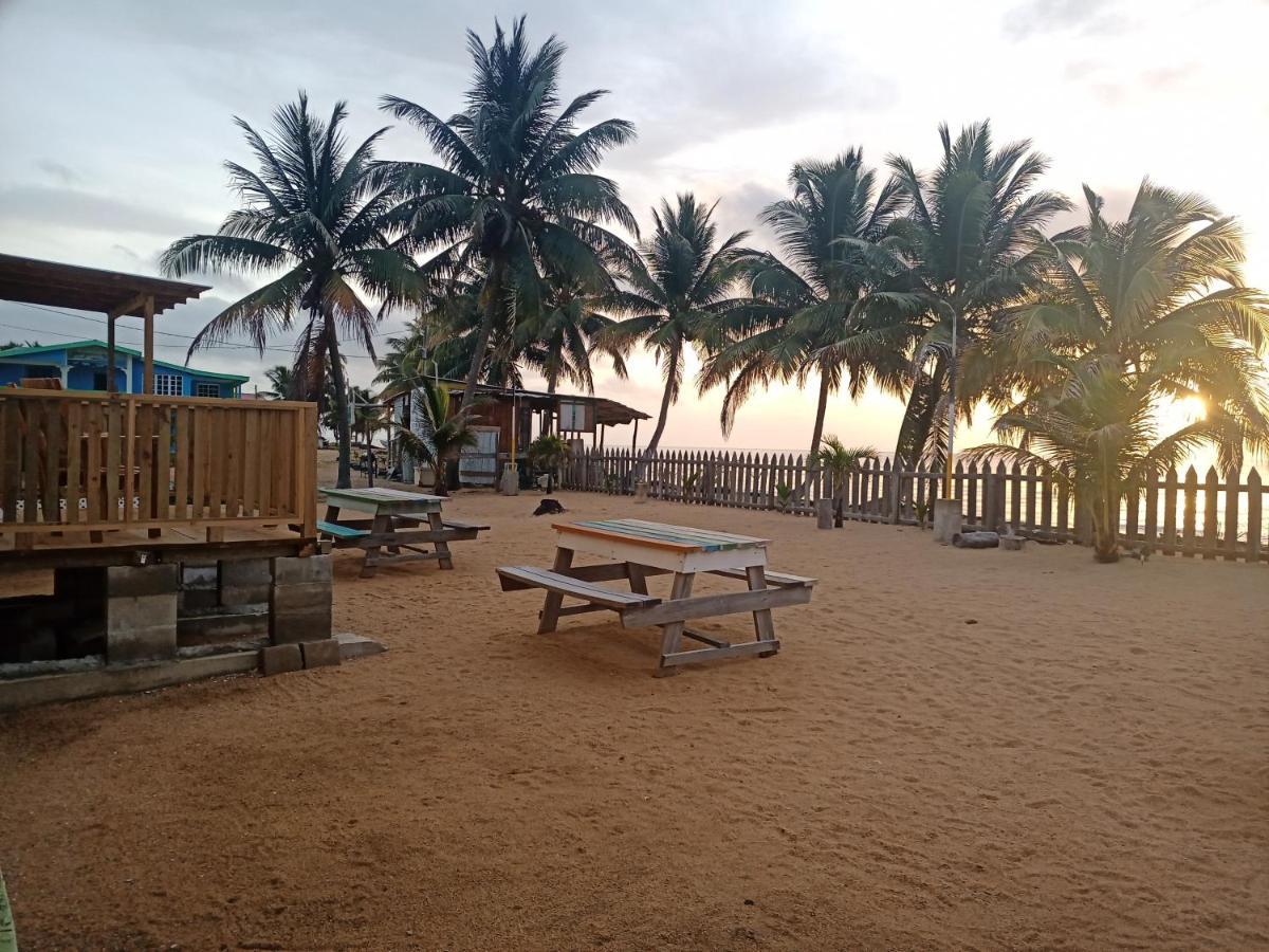 Pal'S On The Beach - Dangriga, Belize المظهر الخارجي الصورة